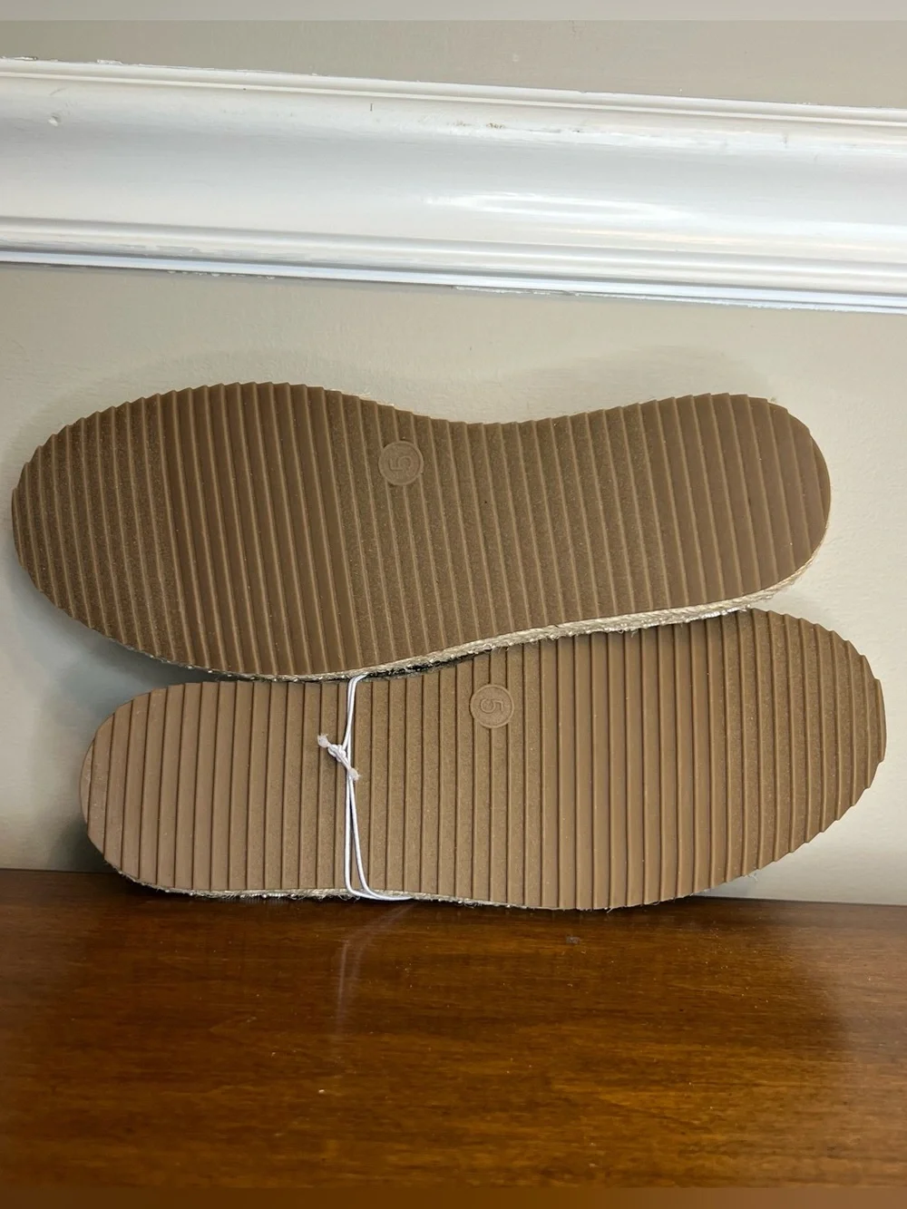 NWT Art class White Lace Mary Jane Girls Espadrille Flats - Size 5